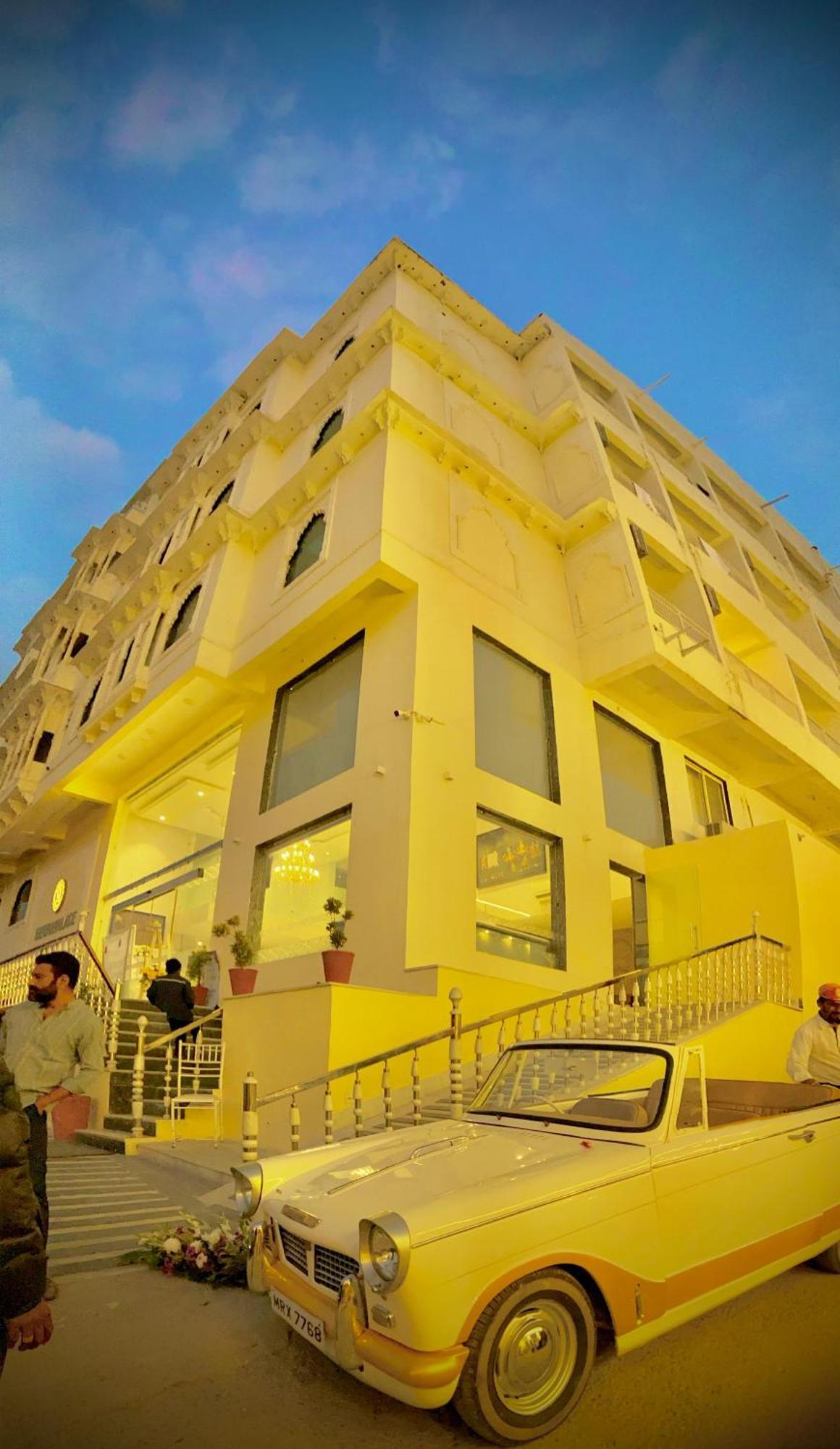 Mewar Palace Resort And Spa Udaipur Exterior photo