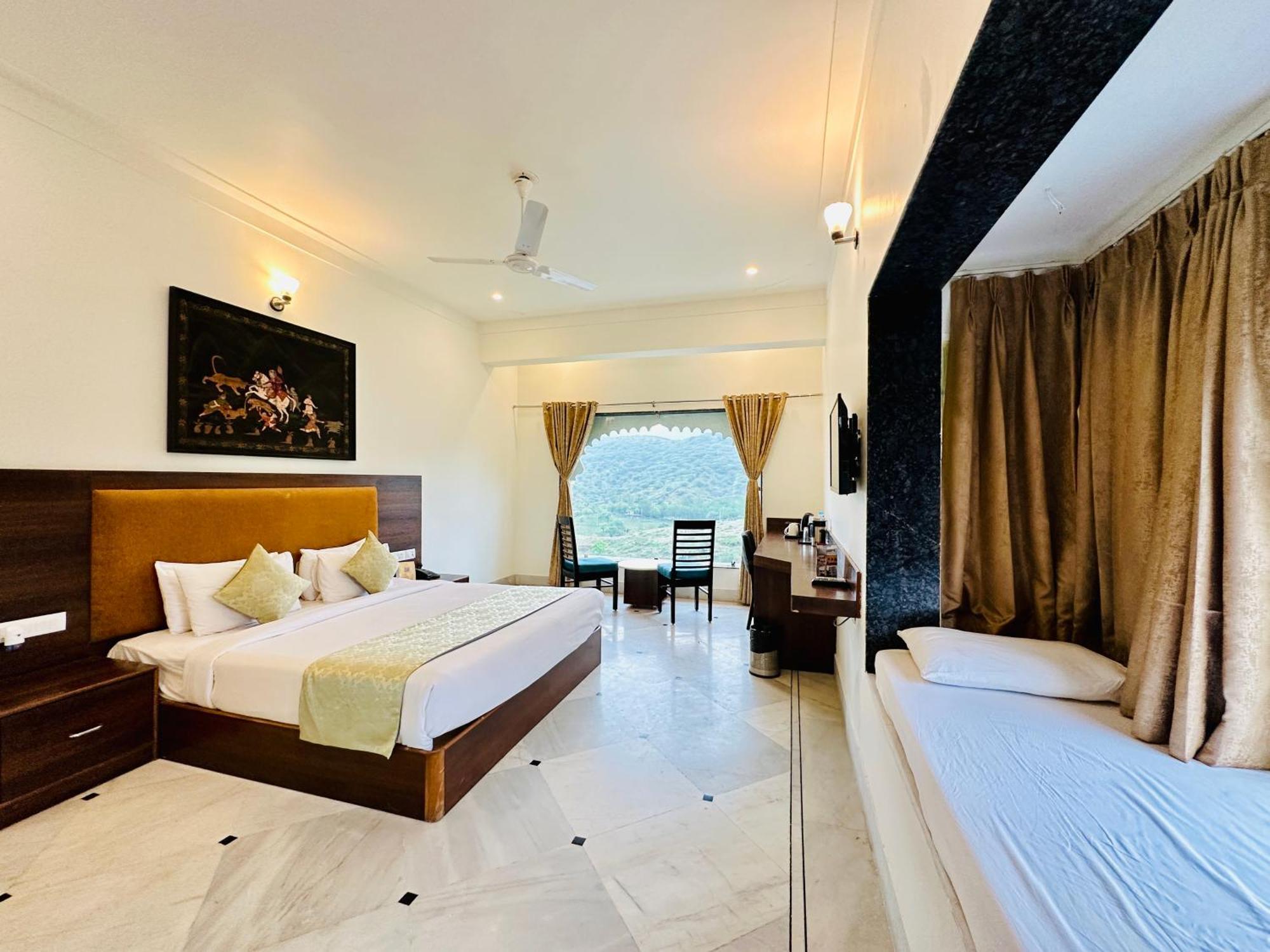 Mewar Palace Resort And Spa Udaipur Exterior photo